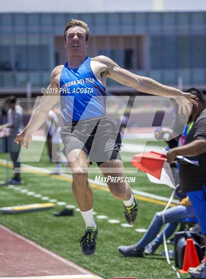 Thumbnail 1 in SS CIF Track & Field Final (Field Events) photogallery.