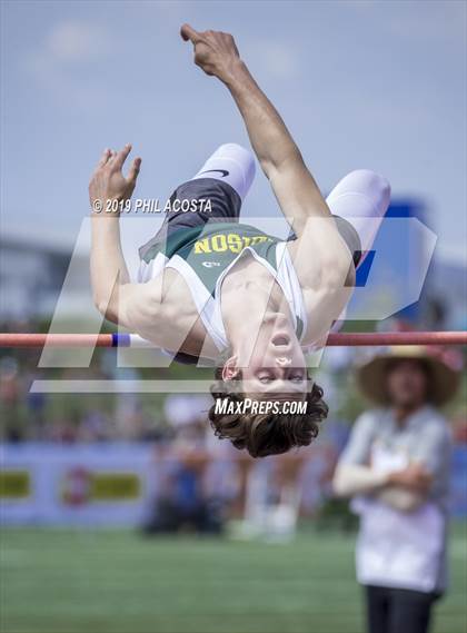 Thumbnail 1 in SS CIF Track & Field Final (Field Events) photogallery.