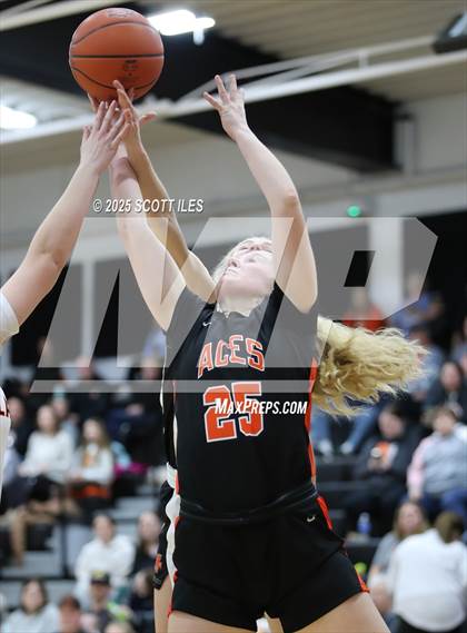 Thumbnail 3 in Amanda-Clearcreek vs. North Union (OHSAA D5 District Semi Final) photogallery.