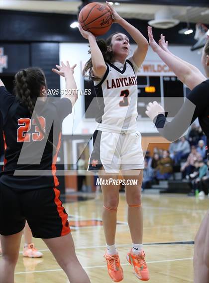Thumbnail 1 in Amanda-Clearcreek vs. North Union (OHSAA D5 District Semi Final) photogallery.