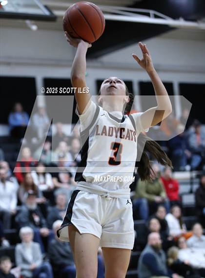 Thumbnail 1 in Amanda-Clearcreek vs. North Union (OHSAA D5 District Semi Final) photogallery.