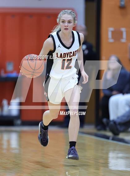 Thumbnail 1 in Amanda-Clearcreek vs. North Union (OHSAA D5 District Semi Final) photogallery.