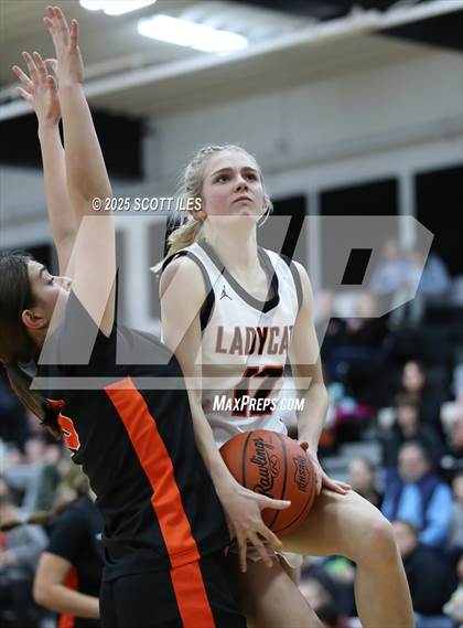 Thumbnail 3 in Amanda-Clearcreek vs. North Union (OHSAA D5 District Semi Final) photogallery.