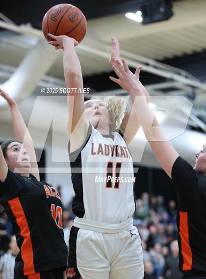 Thumbnail 1 in Amanda-Clearcreek vs. North Union (OHSAA D5 District Semi Final) photogallery.