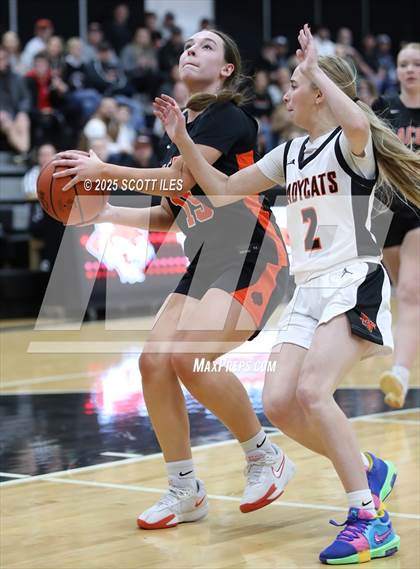 Thumbnail 1 in Amanda-Clearcreek vs. North Union (OHSAA D5 District Semi Final) photogallery.