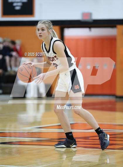 Thumbnail 3 in Amanda-Clearcreek vs. North Union (OHSAA D5 District Semi Final) photogallery.