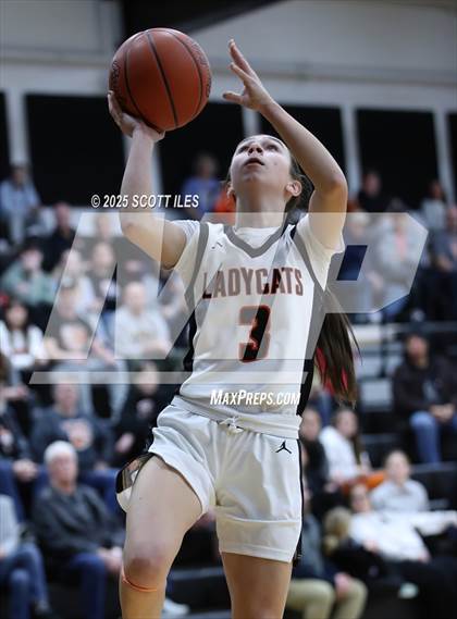 Thumbnail 3 in Amanda-Clearcreek vs. North Union (OHSAA D5 District Semi Final) photogallery.