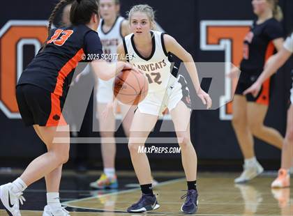Thumbnail 3 in Amanda-Clearcreek vs. North Union (OHSAA D5 District Semi Final) photogallery.