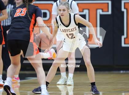Thumbnail 2 in Amanda-Clearcreek vs. North Union (OHSAA D5 District Semi Final) photogallery.