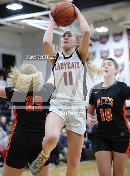 Thumbnail 3 in Amanda-Clearcreek vs. North Union (OHSAA D5 District Semi Final) photogallery.