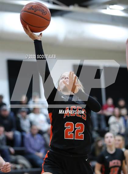 Thumbnail 2 in Amanda-Clearcreek vs. North Union (OHSAA D5 District Semi Final) photogallery.