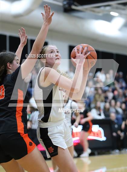 Thumbnail 2 in Amanda-Clearcreek vs. North Union (OHSAA D5 District Semi Final) photogallery.