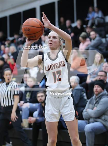 Thumbnail 1 in Amanda-Clearcreek vs. North Union (OHSAA D5 District Semi Final) photogallery.