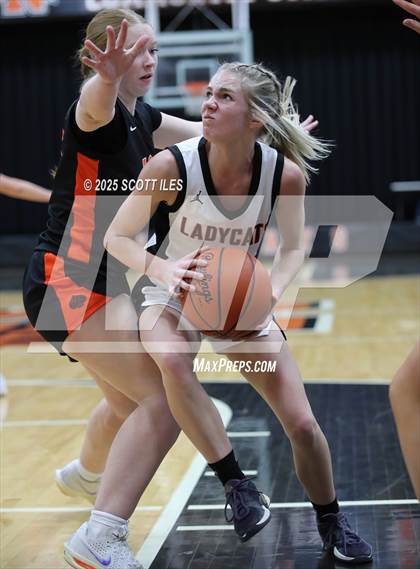 Thumbnail 1 in Amanda-Clearcreek vs. North Union (OHSAA D5 District Semi Final) photogallery.