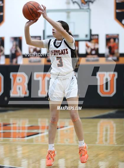 Thumbnail 3 in Amanda-Clearcreek vs. North Union (OHSAA D5 District Semi Final) photogallery.