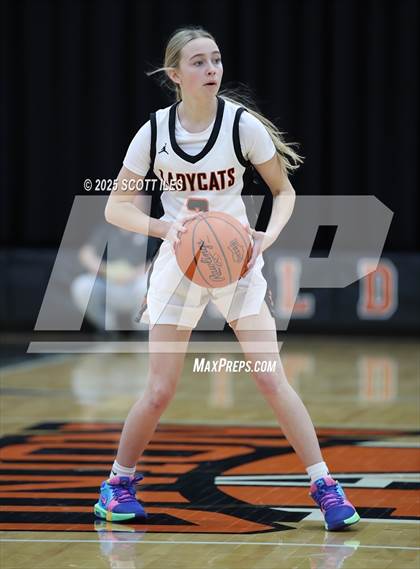 Thumbnail 3 in Amanda-Clearcreek vs. North Union (OHSAA D5 District Semi Final) photogallery.