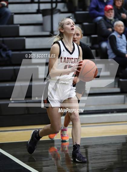 Thumbnail 3 in Amanda-Clearcreek vs. North Union (OHSAA D5 District Semi Final) photogallery.