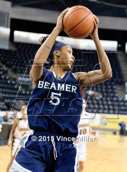 Thumbnail 1 in Lynnwood vs. Beamer photogallery.