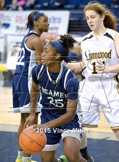 Thumbnail 1 in Lynnwood vs. Beamer photogallery.