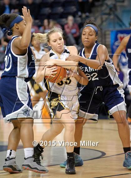 Thumbnail 3 in Lynnwood vs. Beamer photogallery.