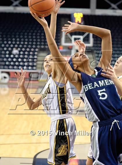 Thumbnail 3 in Lynnwood vs. Beamer photogallery.