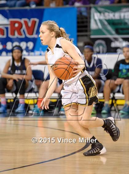 Thumbnail 2 in Lynnwood vs. Beamer photogallery.