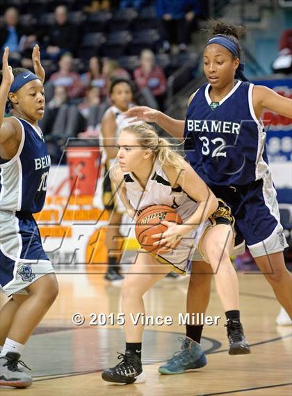 Thumbnail 1 in Lynnwood vs. Beamer photogallery.
