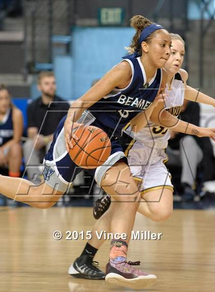 Thumbnail 3 in Lynnwood vs. Beamer photogallery.