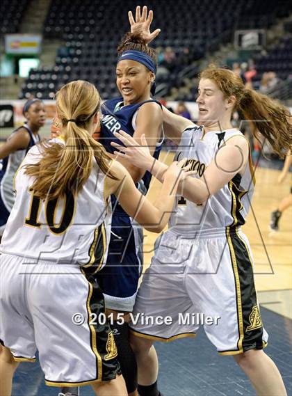 Thumbnail 2 in Lynnwood vs. Beamer photogallery.