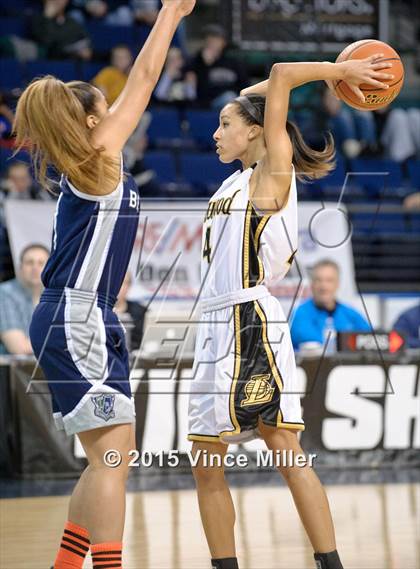 Thumbnail 2 in Lynnwood vs. Beamer photogallery.
