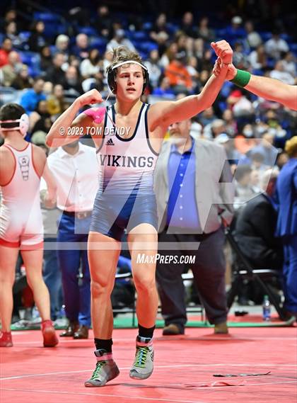 Thumbnail 3 in UIL State Championships - 6A 126lb Final photogallery.