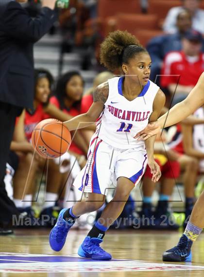 Thumbnail 2 in Duncanville vs. Manvel (UIL 5A Final) photogallery.