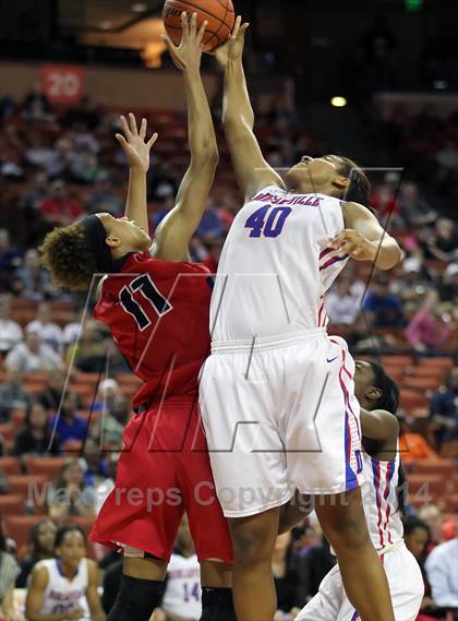 Thumbnail 3 in Duncanville vs. Manvel (UIL 5A Final) photogallery.