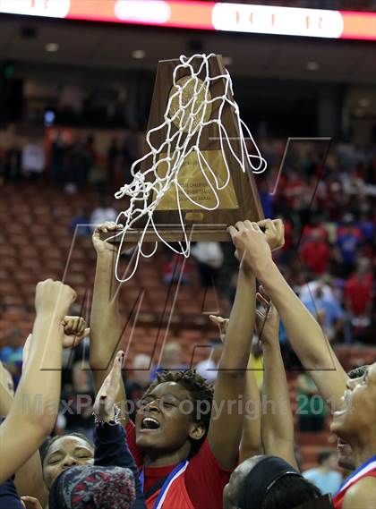 Thumbnail 1 in Duncanville vs. Manvel (UIL 5A Final) photogallery.