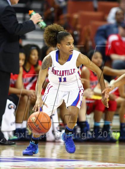 Thumbnail 3 in Duncanville vs. Manvel (UIL 5A Final) photogallery.
