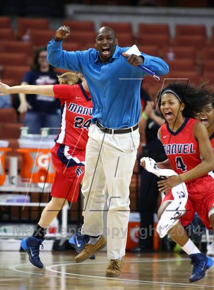 Thumbnail 3 in Duncanville vs. Manvel (UIL 5A Final) photogallery.