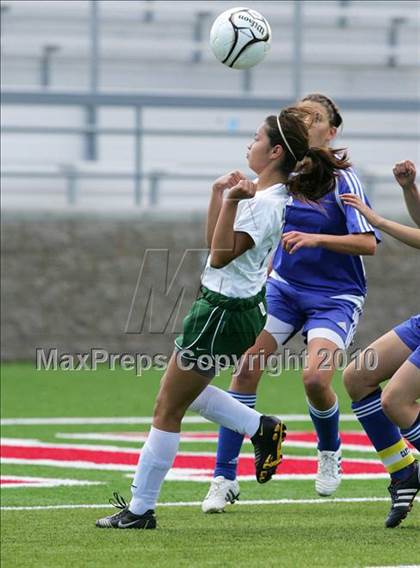 Thumbnail 2 in Forest Lake Christian vs. Le Grand (CIF SJS D6 Final) photogallery.