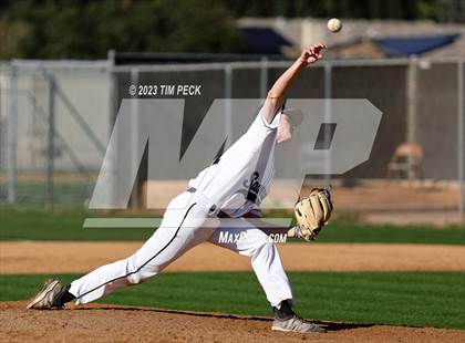 Thumbnail 2 in El Modena @ Villa Park photogallery.