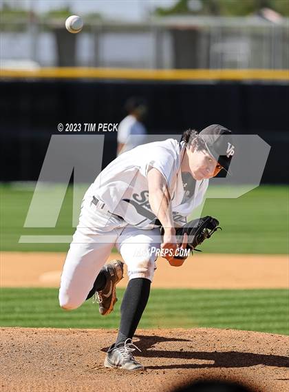 Thumbnail 3 in El Modena @ Villa Park photogallery.