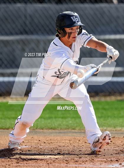 Thumbnail 1 in El Modena @ Villa Park photogallery.