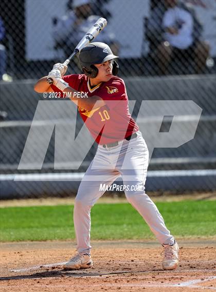 Thumbnail 2 in El Modena @ Villa Park photogallery.