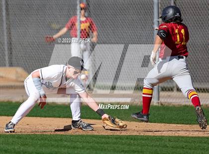 Thumbnail 2 in El Modena @ Villa Park photogallery.