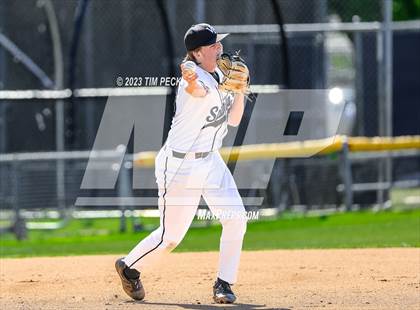 Thumbnail 3 in El Modena @ Villa Park photogallery.