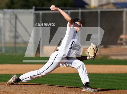 Thumbnail 1 in El Modena @ Villa Park photogallery.