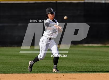 Thumbnail 2 in El Modena @ Villa Park photogallery.