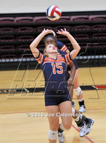 Thumbnail 1 in Reagan Vs Brandeis (NEISD Invitational) photogallery.