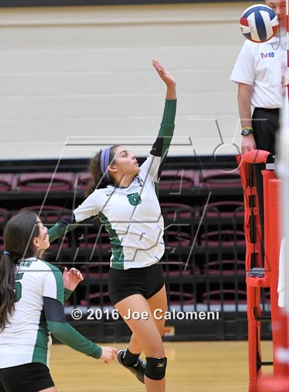 Thumbnail 3 in Reagan Vs Brandeis (NEISD Invitational) photogallery.