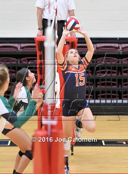 Thumbnail 1 in Reagan Vs Brandeis (NEISD Invitational) photogallery.