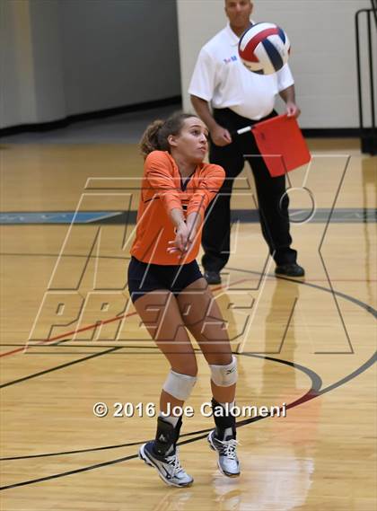 Thumbnail 3 in Reagan Vs Brandeis (NEISD Invitational) photogallery.