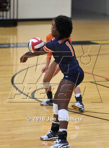 Thumbnail 1 in Reagan Vs Brandeis (NEISD Invitational) photogallery.